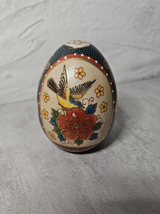 Other - Vintage Mid Century Porcelain  Egg